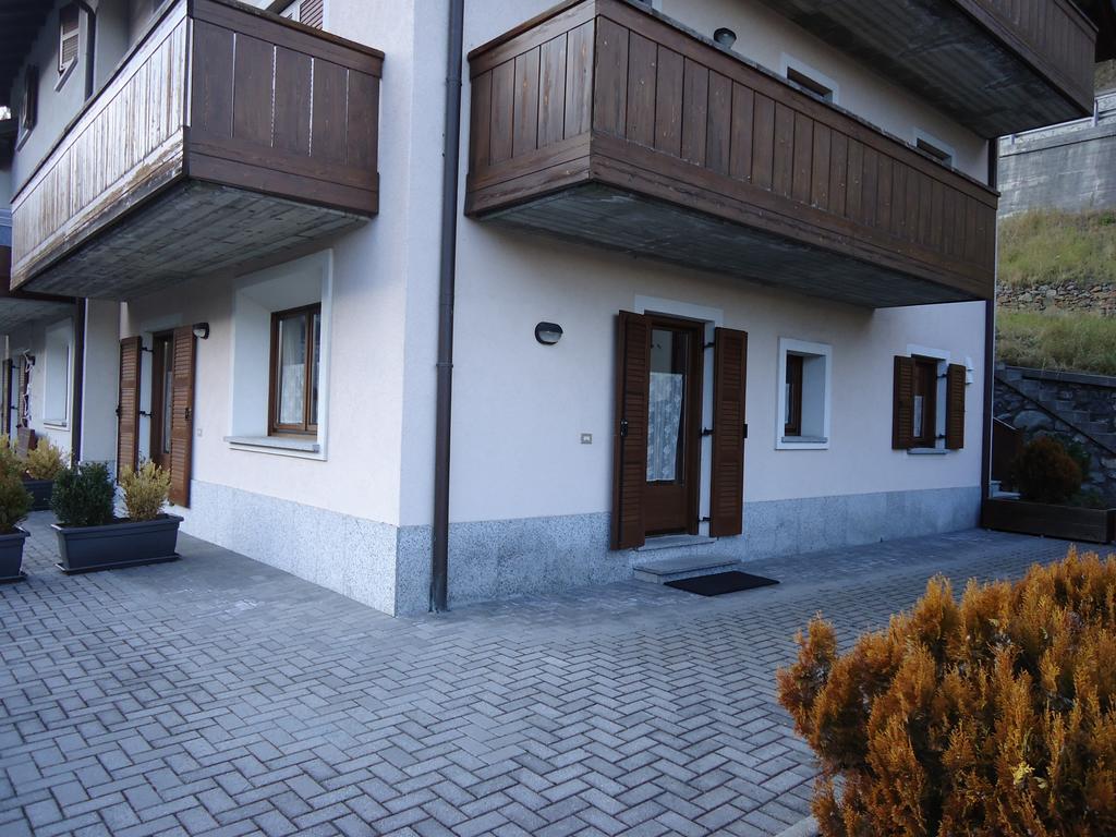 Casa Grazia Apartment Isolaccia Bilik gambar