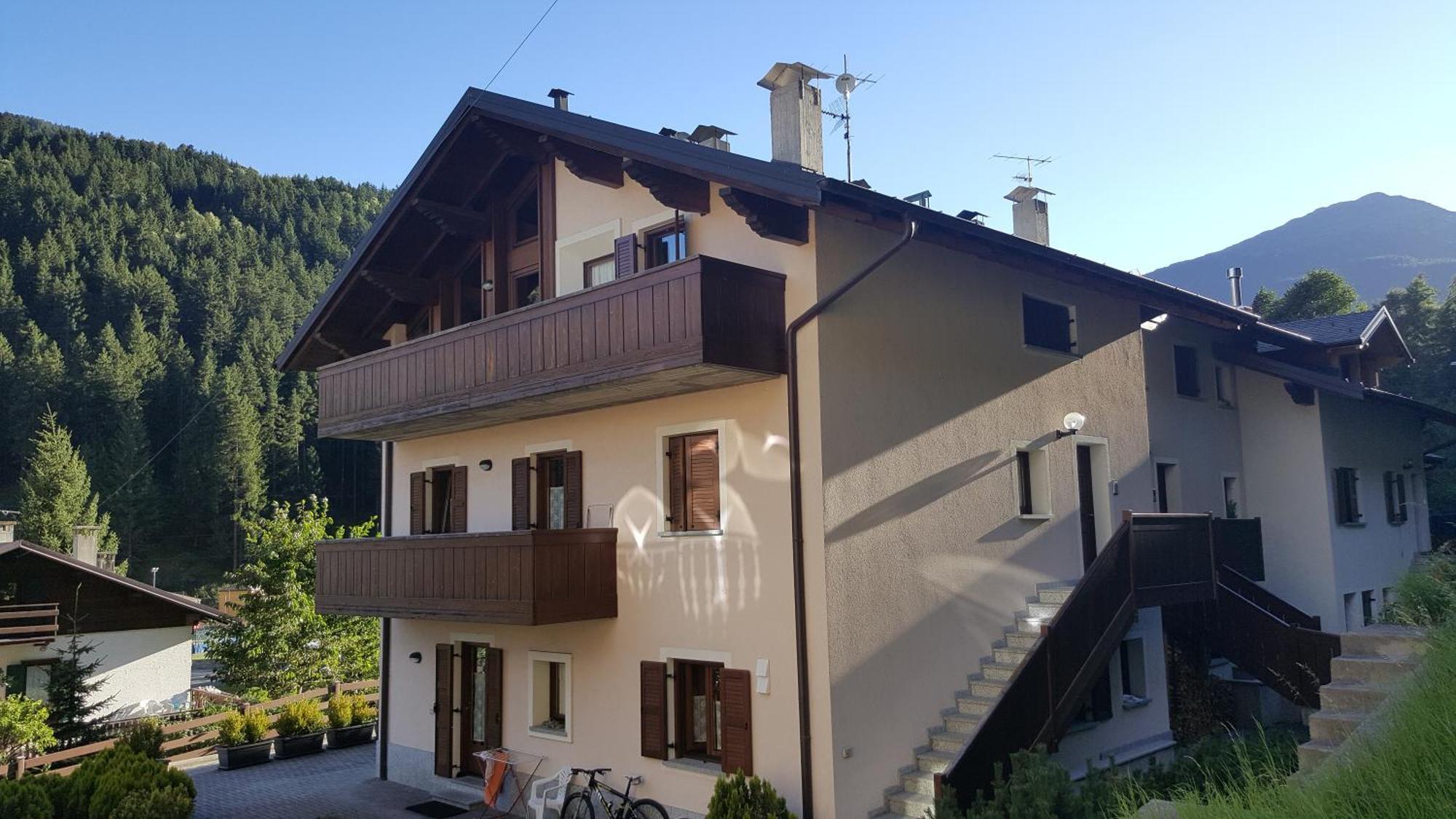 Casa Grazia Apartment Isolaccia Luaran gambar