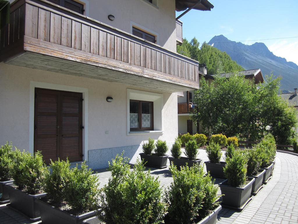 Casa Grazia Apartment Isolaccia Luaran gambar