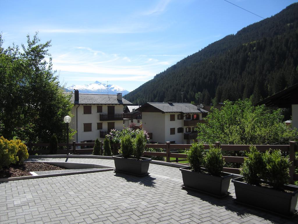 Casa Grazia Apartment Isolaccia Luaran gambar