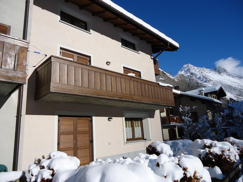 Casa Grazia Apartment Isolaccia Luaran gambar