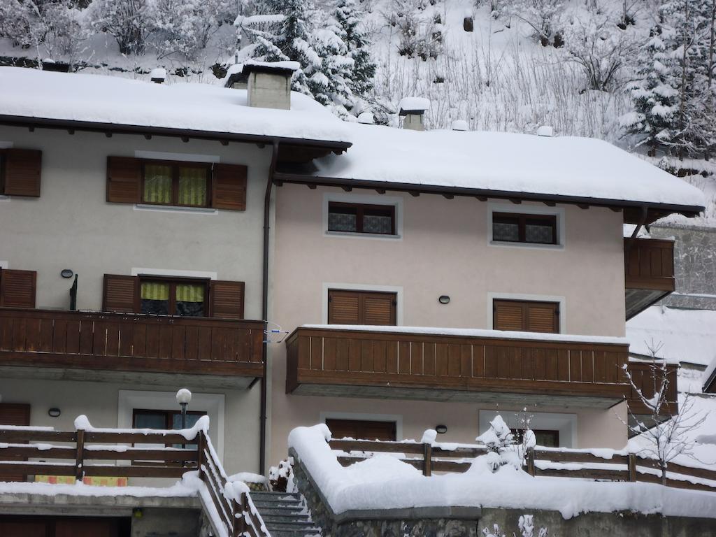 Casa Grazia Apartment Isolaccia Luaran gambar