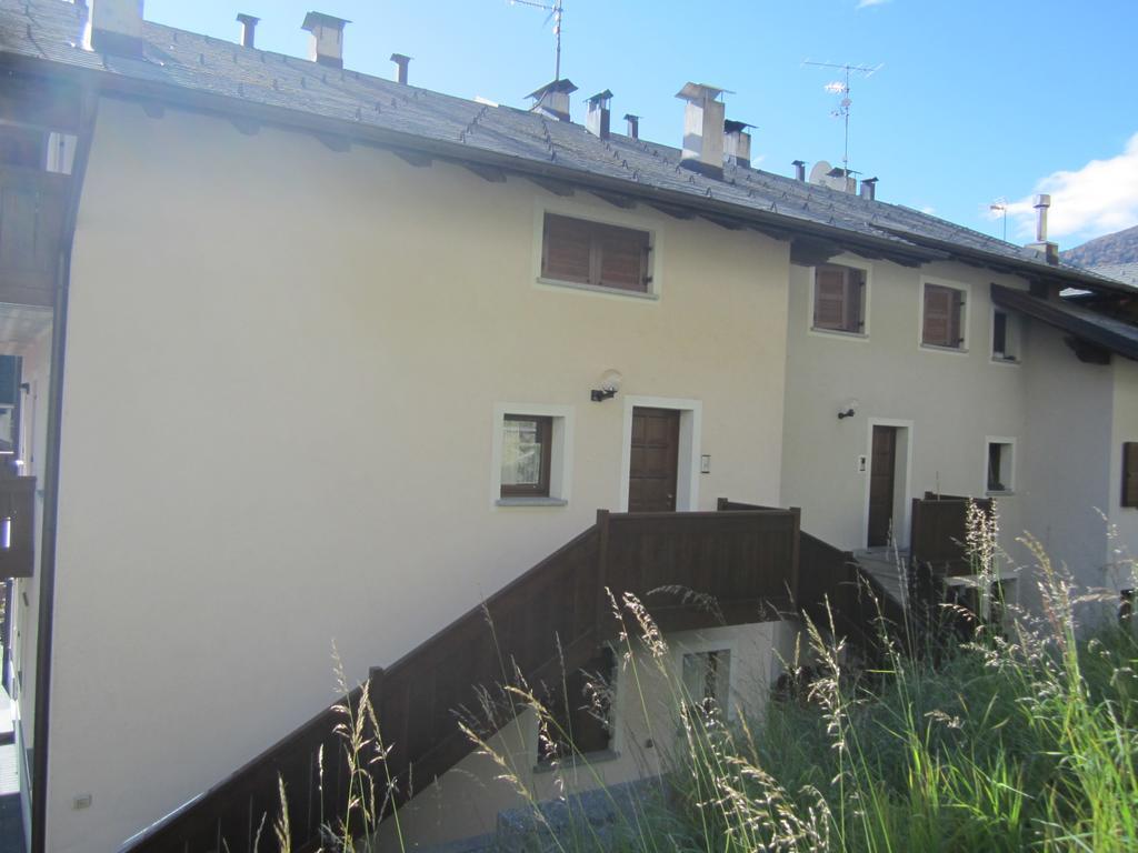 Casa Grazia Apartment Isolaccia Luaran gambar