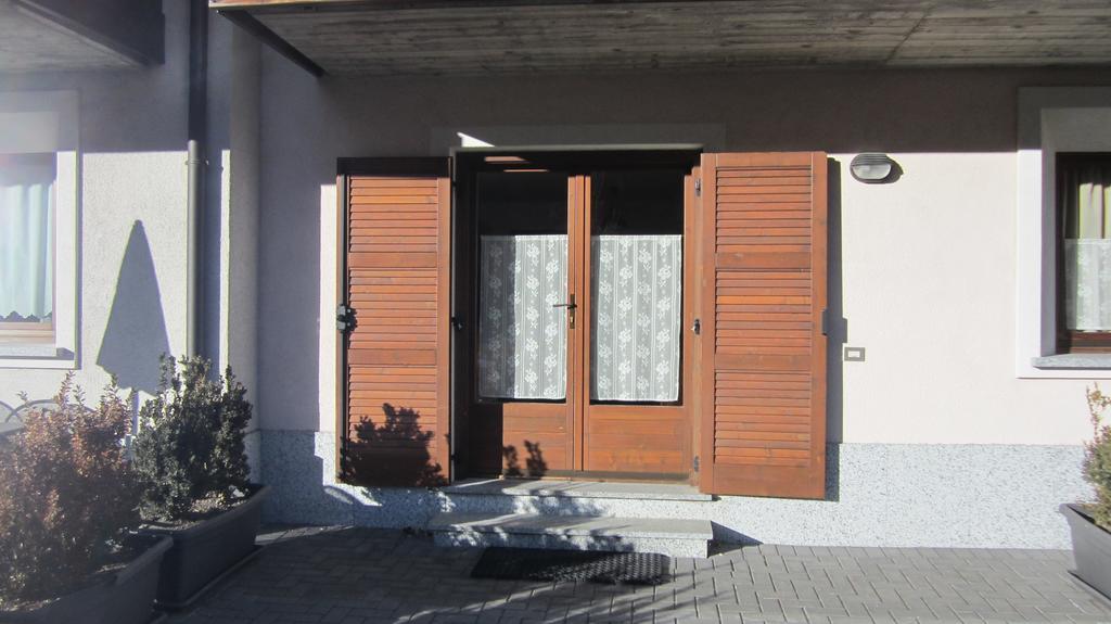 Casa Grazia Apartment Isolaccia Luaran gambar