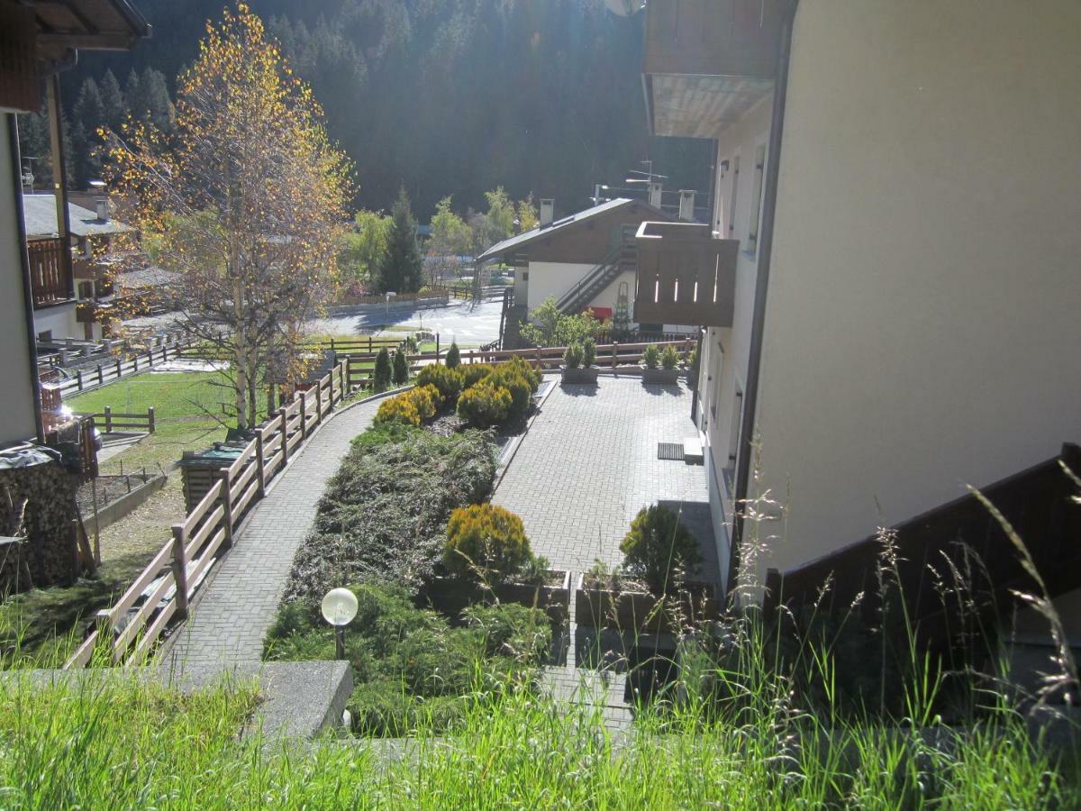 Casa Grazia Apartment Isolaccia Luaran gambar
