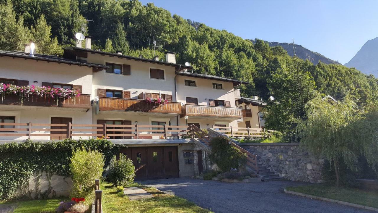 Casa Grazia Apartment Isolaccia Bilik gambar
